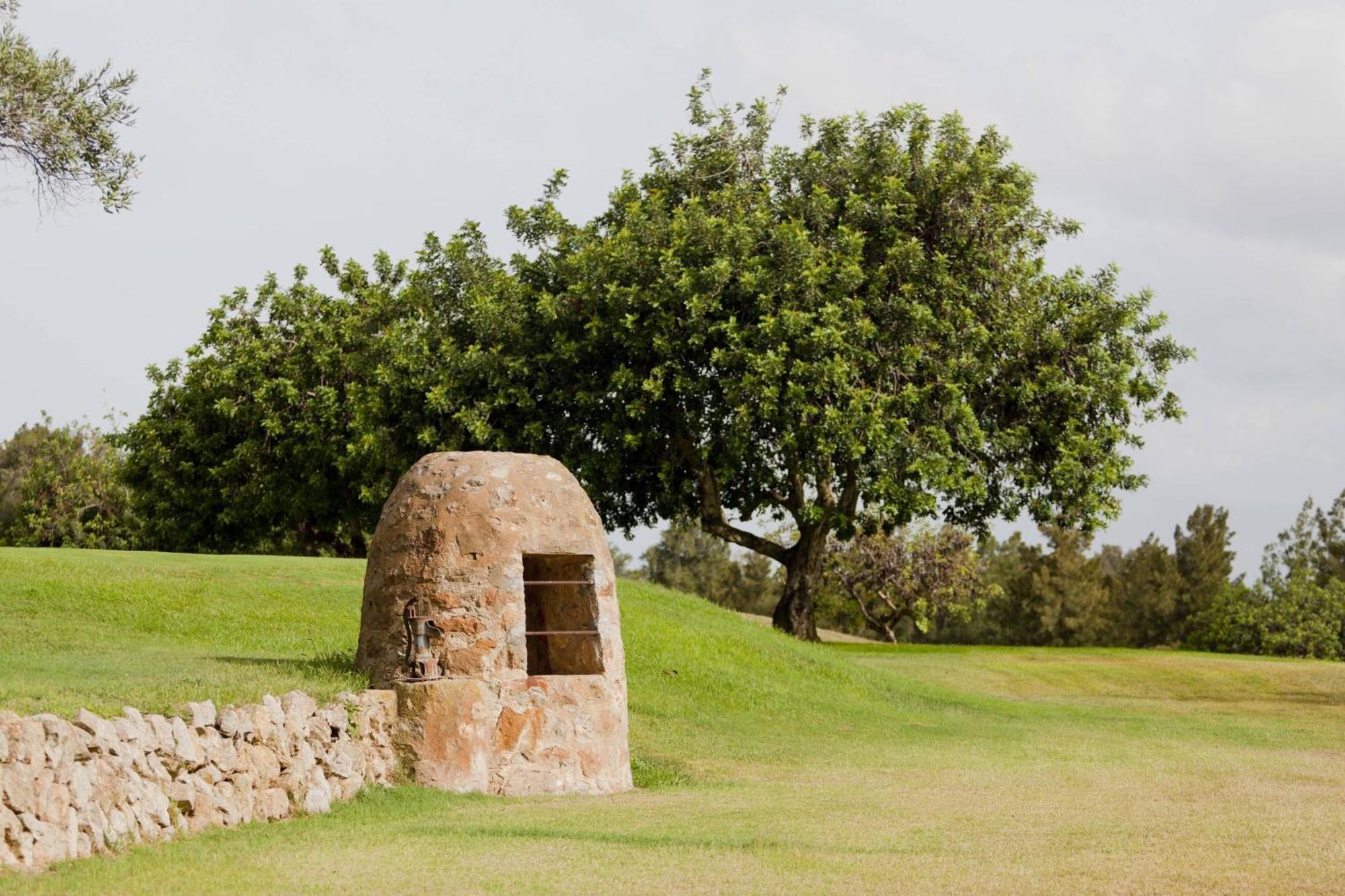 德尼亚拉塞拉万豪高尔夫度假村及水疗中心 外观 照片 A sentry box at Fort Belan