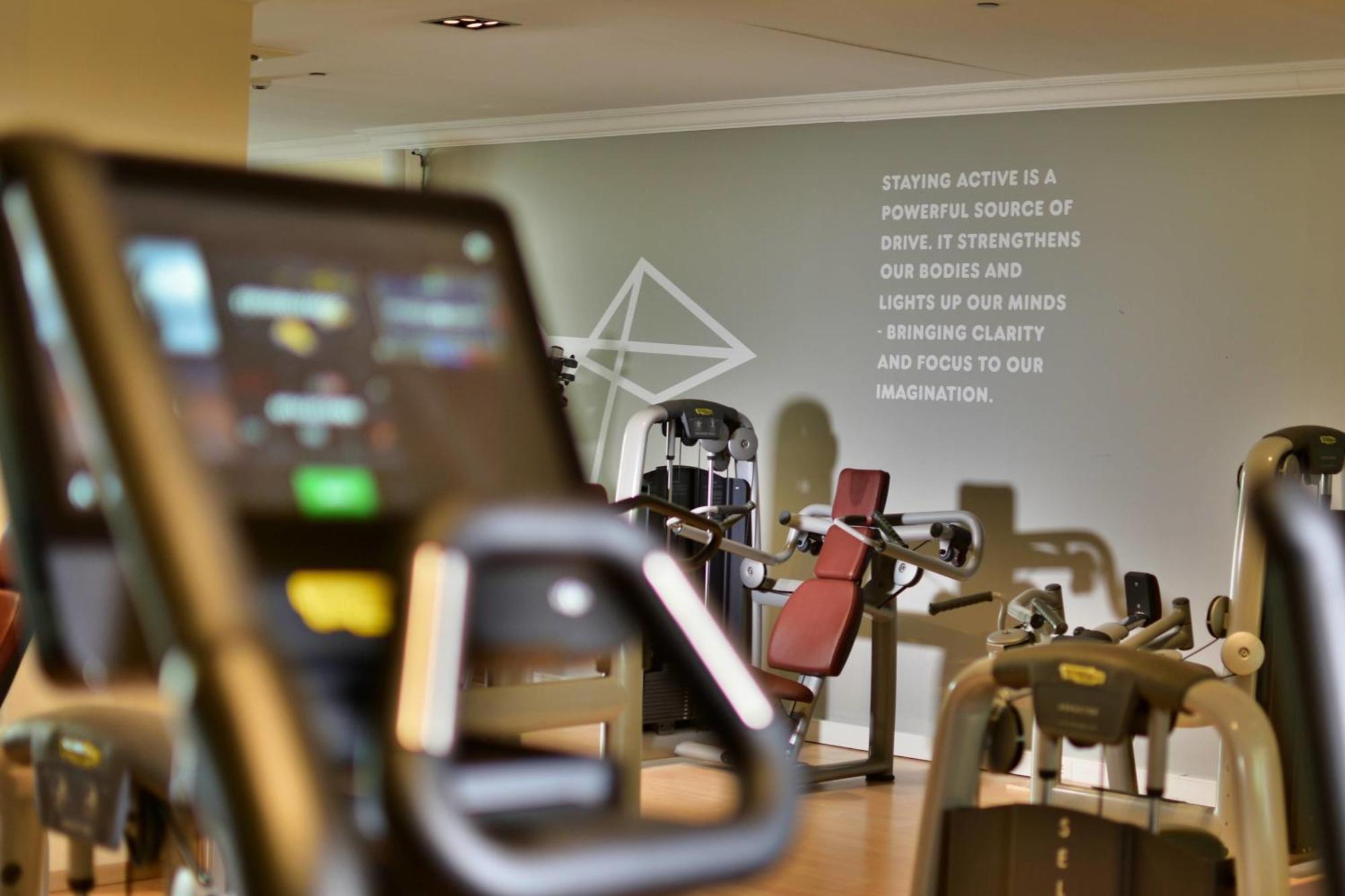 德尼亚拉塞拉万豪高尔夫度假村及水疗中心 外观 照片 The gym at the hotel